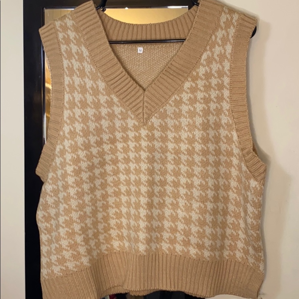 Houndstooth Sweater Vest